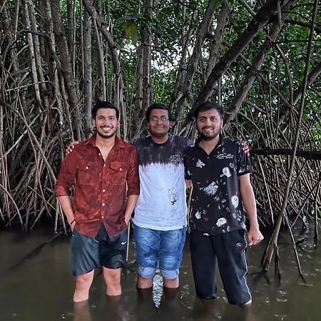 Munroe Vision Panakkattu Homestay Mundrothuruth Exteriör bild