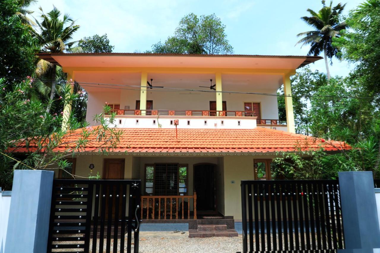 Munroe Vision Panakkattu Homestay Mundrothuruth Exteriör bild