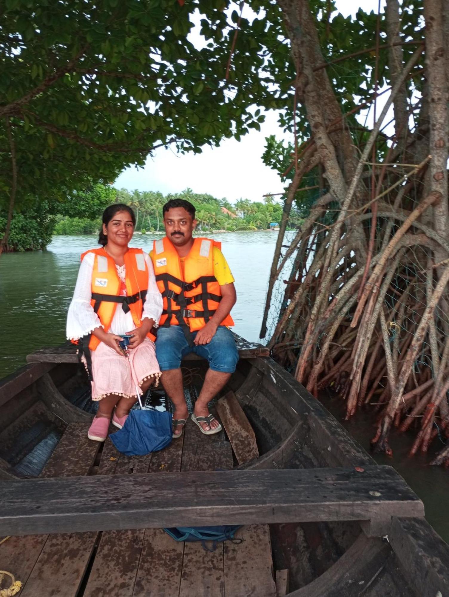 Munroe Vision Panakkattu Homestay Mundrothuruth Exteriör bild