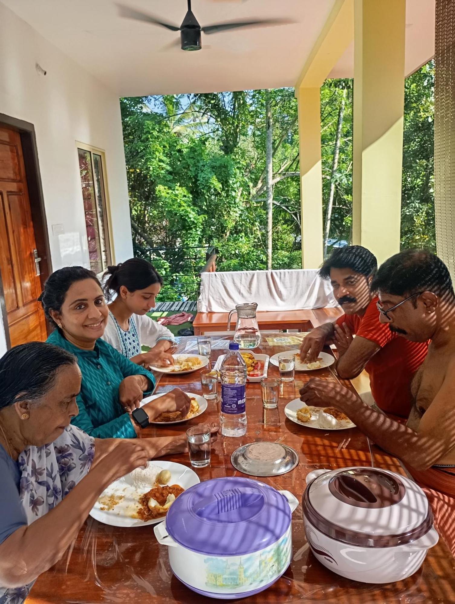Munroe Vision Panakkattu Homestay Mundrothuruth Exteriör bild